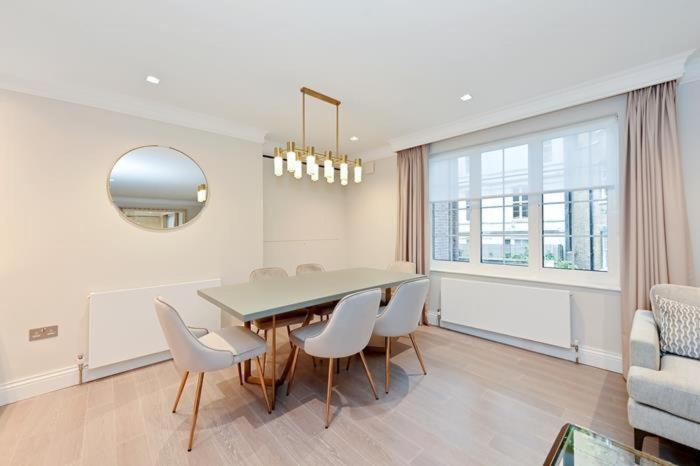 Ultra Luxury 3 Bed Mayfair Apartment Londra Exterior foto